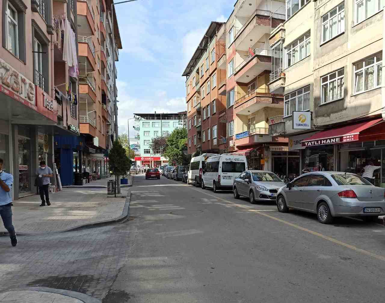 ÜNYE’NİN KALDIRIMLARI YENİLENİYOR